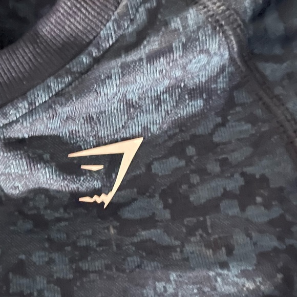 Blue cropped gym shark top - Picture 3 of 5